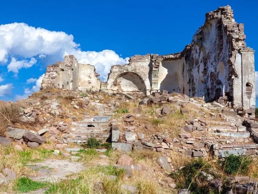 Чешме — элегантный курорт Турции на берегу Эгейского моря - Древний город Эритай