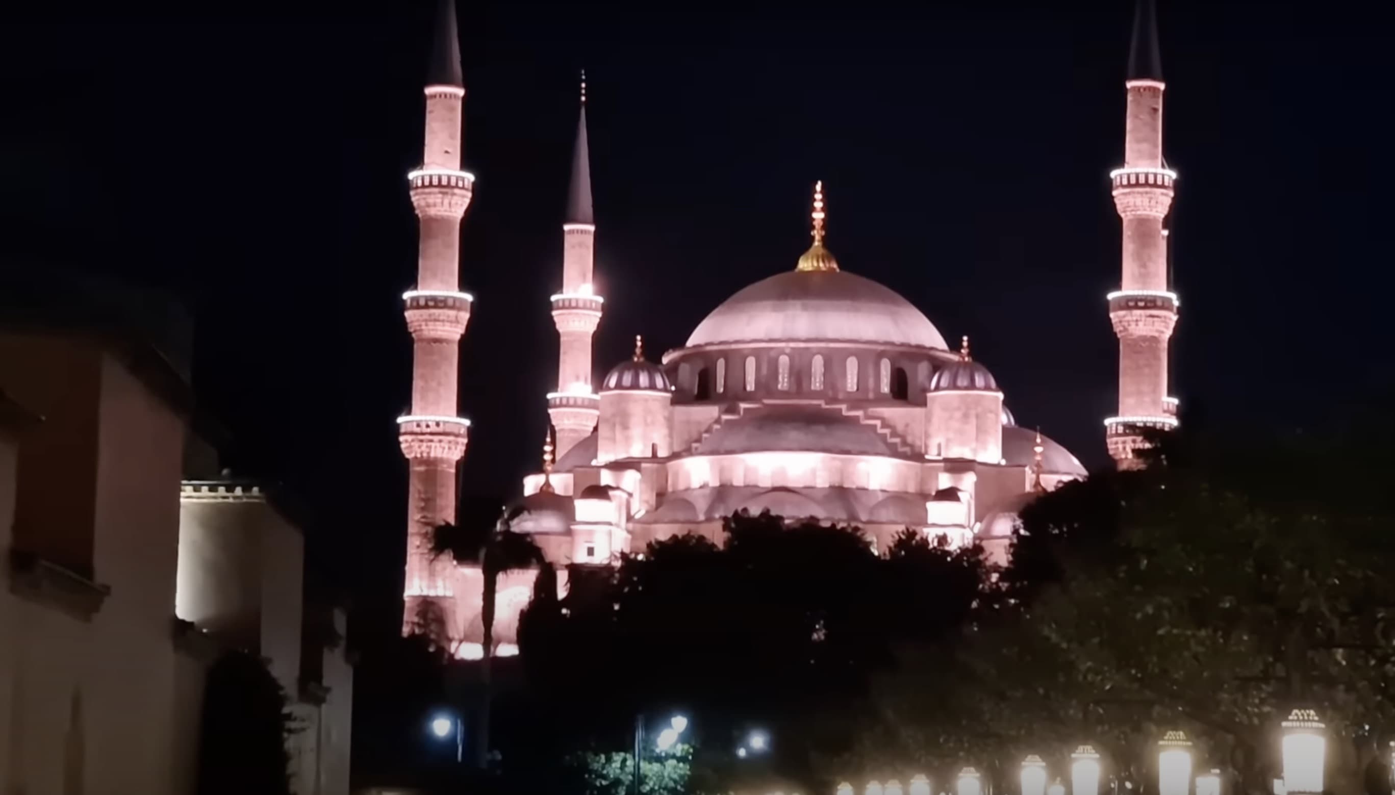 Ночное освещение Голубой мечети