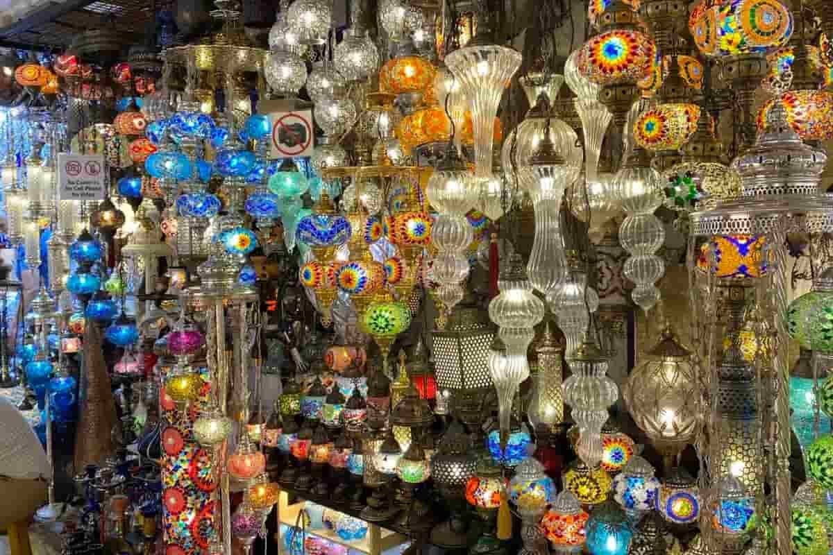 Разноцветные фонари Гранд-базара